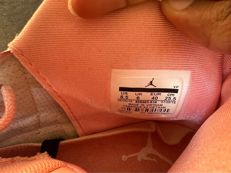 Air Jordan 12 Retro “Pink/Gold” Women’s Size 7.5/8/8.5 - photo 3