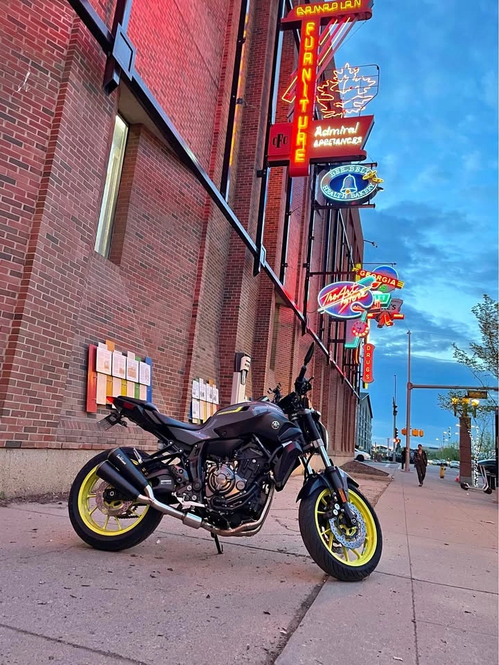 2017 Yamaha FZ-07 Motorcycle