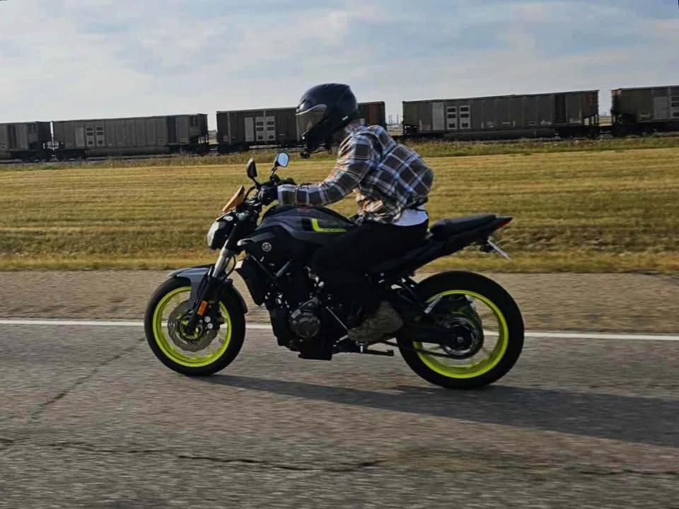 2017 Yamaha FZ-07 Motorcycle - photo 3