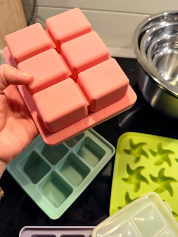Moving out) Set of 5 Silicone Ice Cube Trays - photo 2