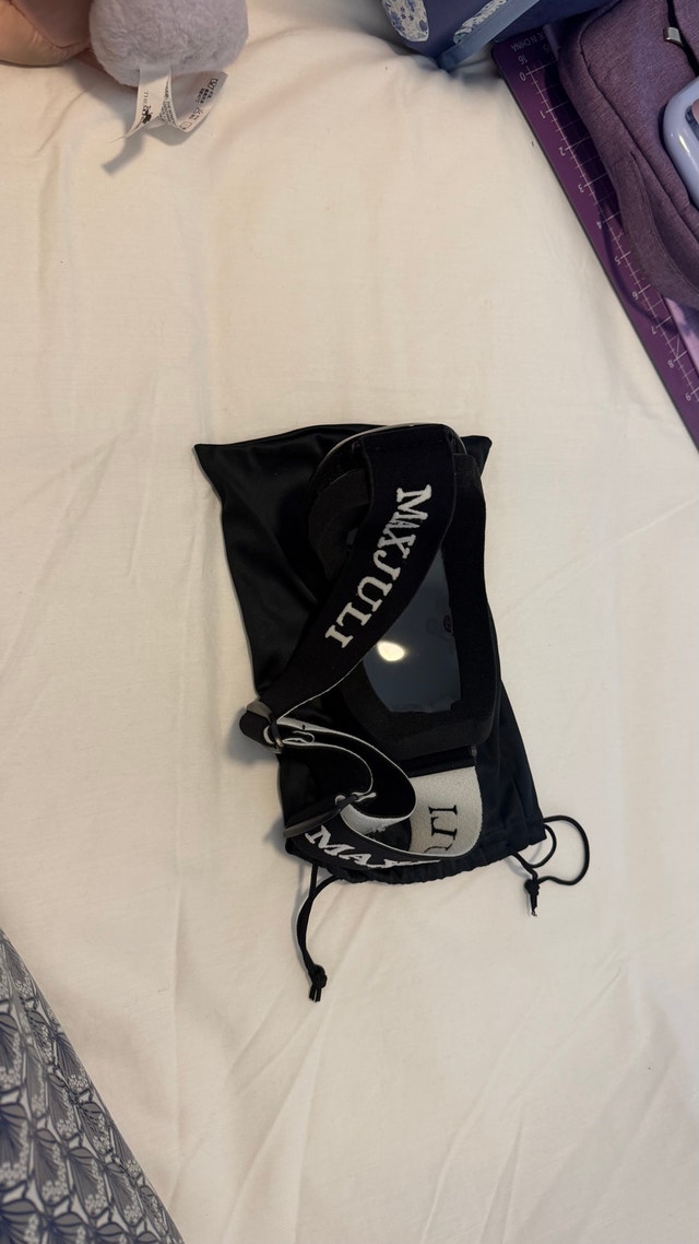Ski Goggles and Snow/Ski Gloves - photo 2
