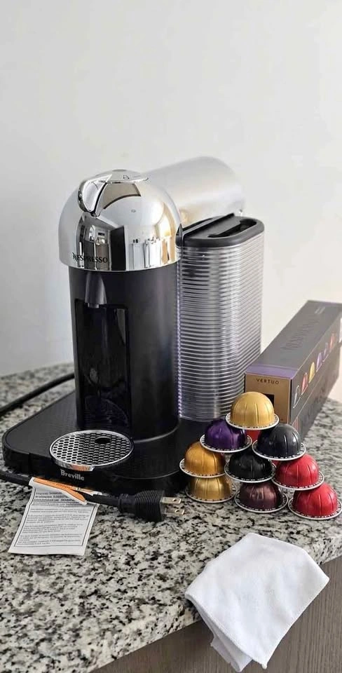 Nespresso Vertuo Coffee and Espresso Machine by Breville - Chrom