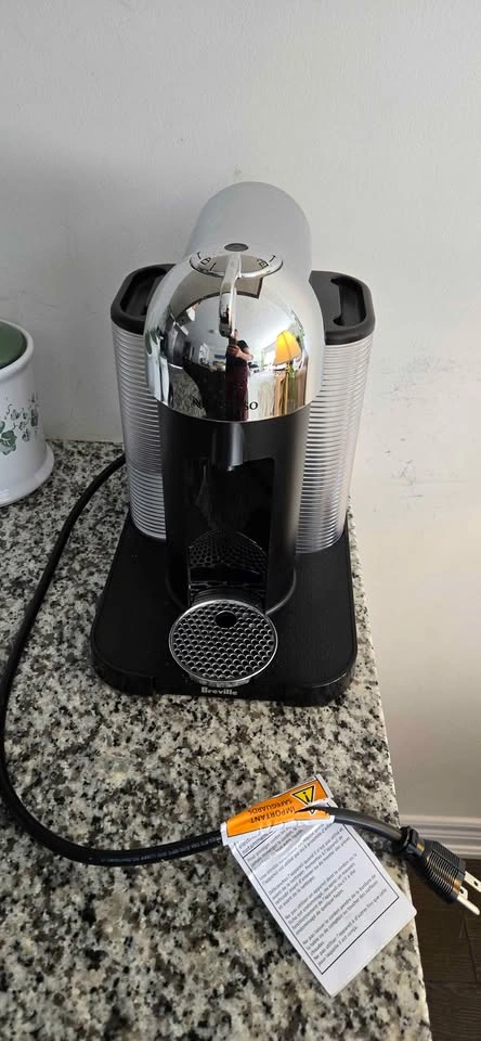 Nespresso Vertuo Coffee and Espresso Machine by Breville - Chrom - photo 2