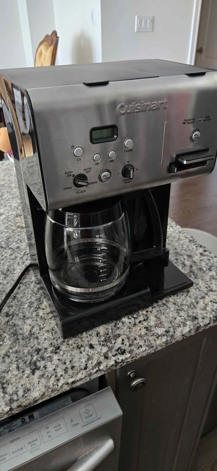 Cuisinart Coffee Plus 12-Cup Programmable with Hot Water System - photo 3