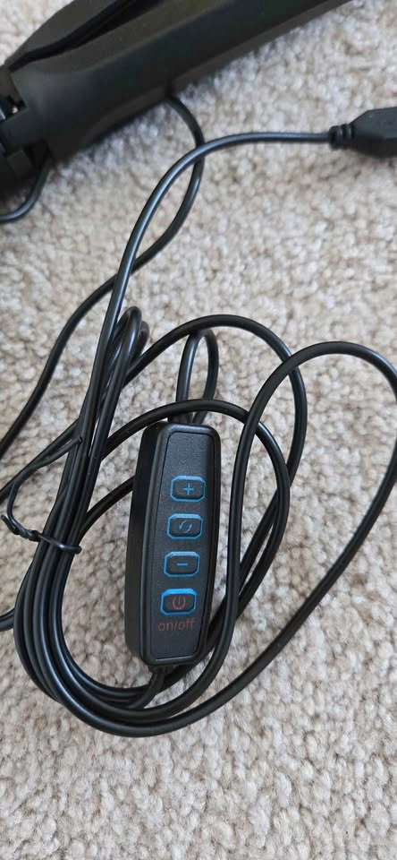 Desktop LED Ring Light with Tripod & Phone Holder – Like New - photo 2