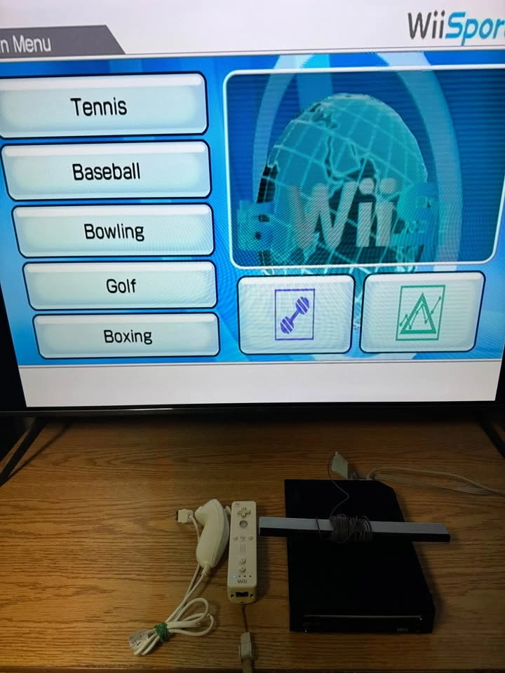 Nintendo Wii Black Console Bundle w/ Wii Sports, Remote, Nunchuk - photo 2