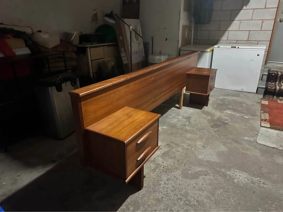 Queen MCM Teak Headboard - photo 2