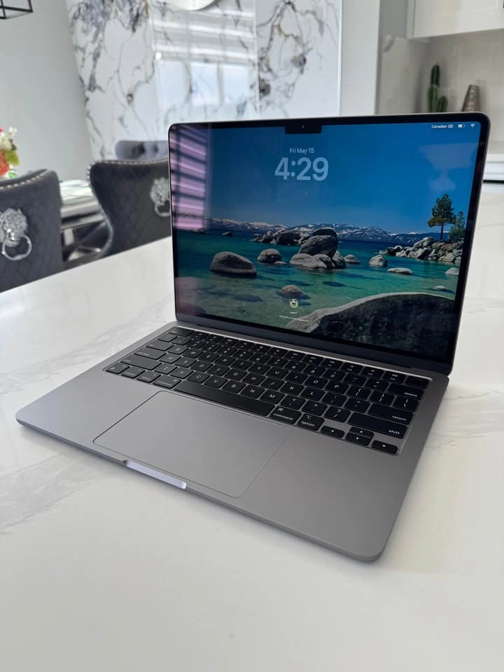 MacBook Air M2, 2022 - photo 2