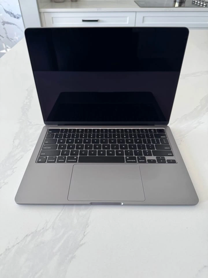 MacBook Air M2, 2022 - photo 3