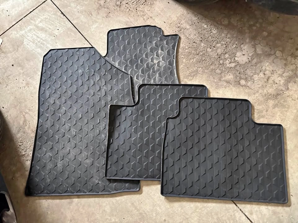 2021-2026 Hyundai Elantra Rubber Floor Mats