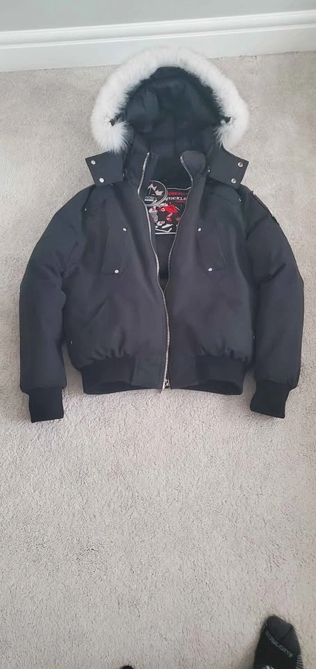 Moose Knuckles black winter jacket with fur hood - photo 2