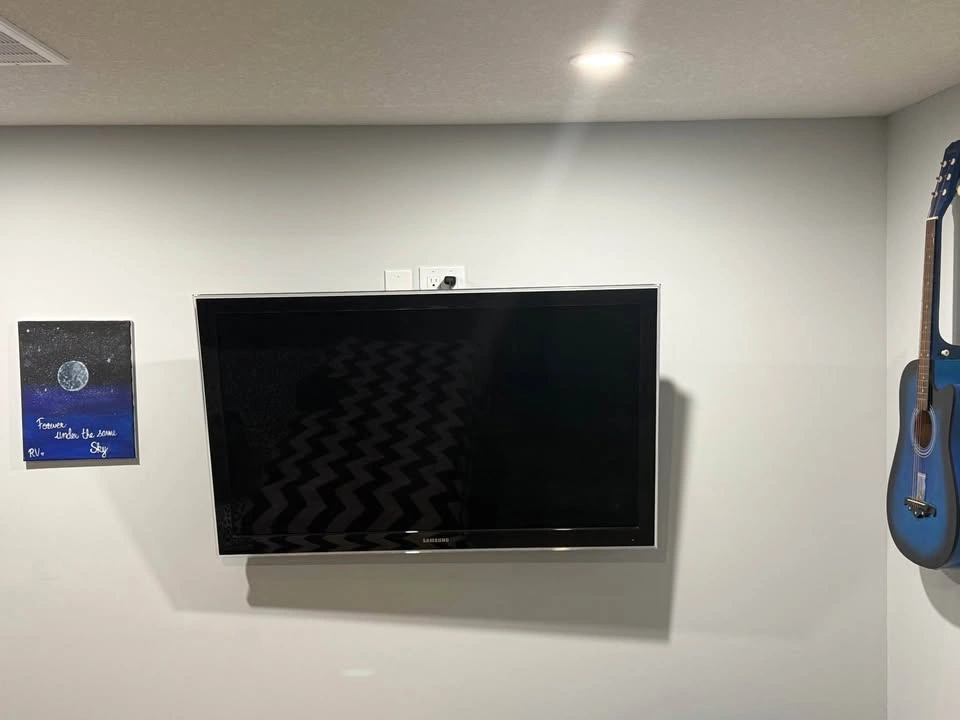 Samsung 50” LED TV with Dolby Support - photo 3
