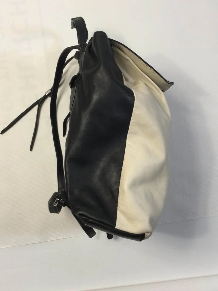 Gianni Chiarini Two-Tone Leather Backpack - photo 2