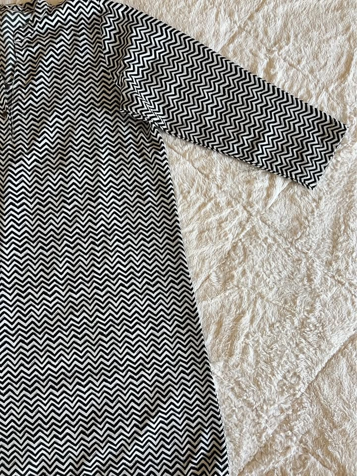 Black & White Chevron Print Dress - Size M - photo 2