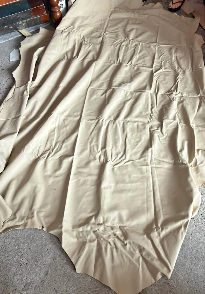 Genuine cow leather (cream) can use for many things and finishes