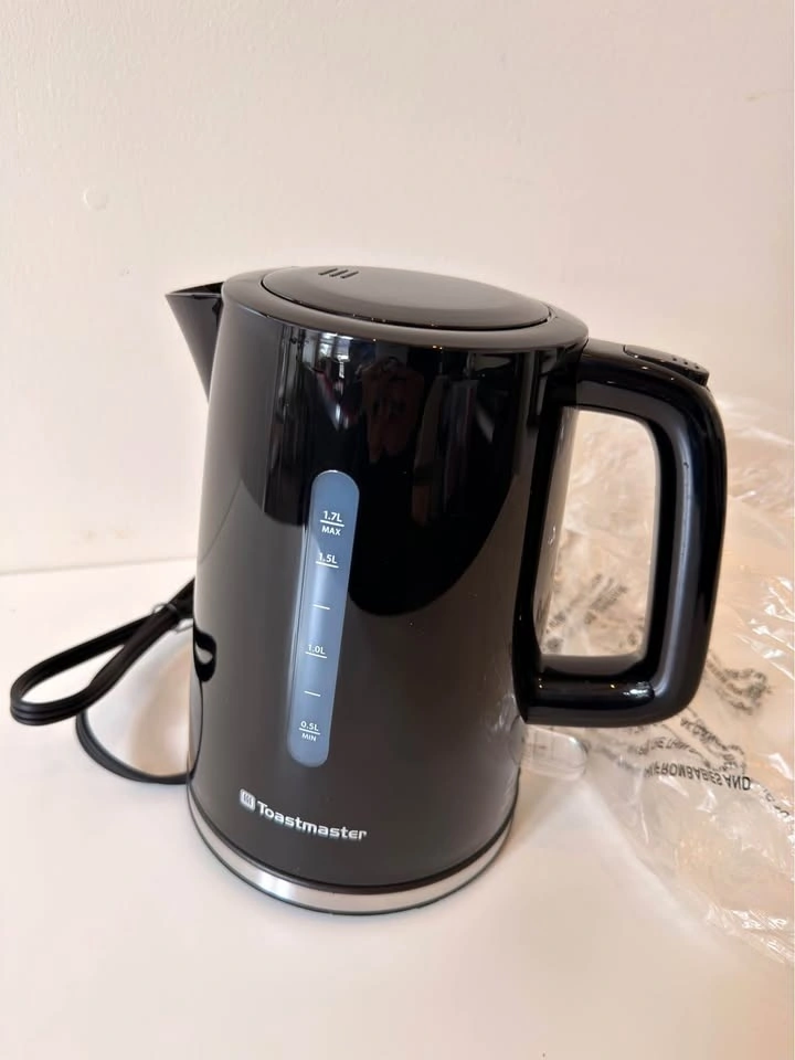 Brand new Toastmaster beach kettle (retail $85)