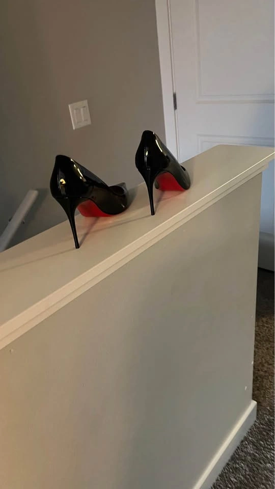 Christian Louboutin Kate 100mm Pumps - Black Patent Leather (Wom - photo 2