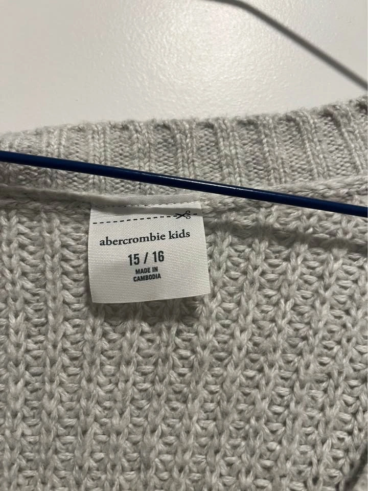 $5 Abercrombie Women grey sweater cardigan - photo 2