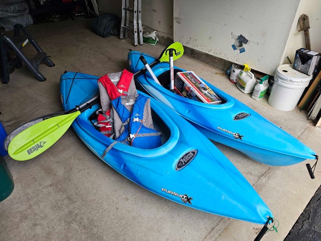 Pair of 8-ft Kayaks with Accessories - photo 3