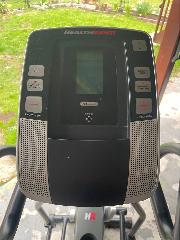 Horizon Elliptical Machine – Excellent Condition - photo 5