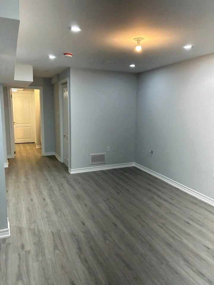 3 Beds 2 Baths Apartment - photo 2