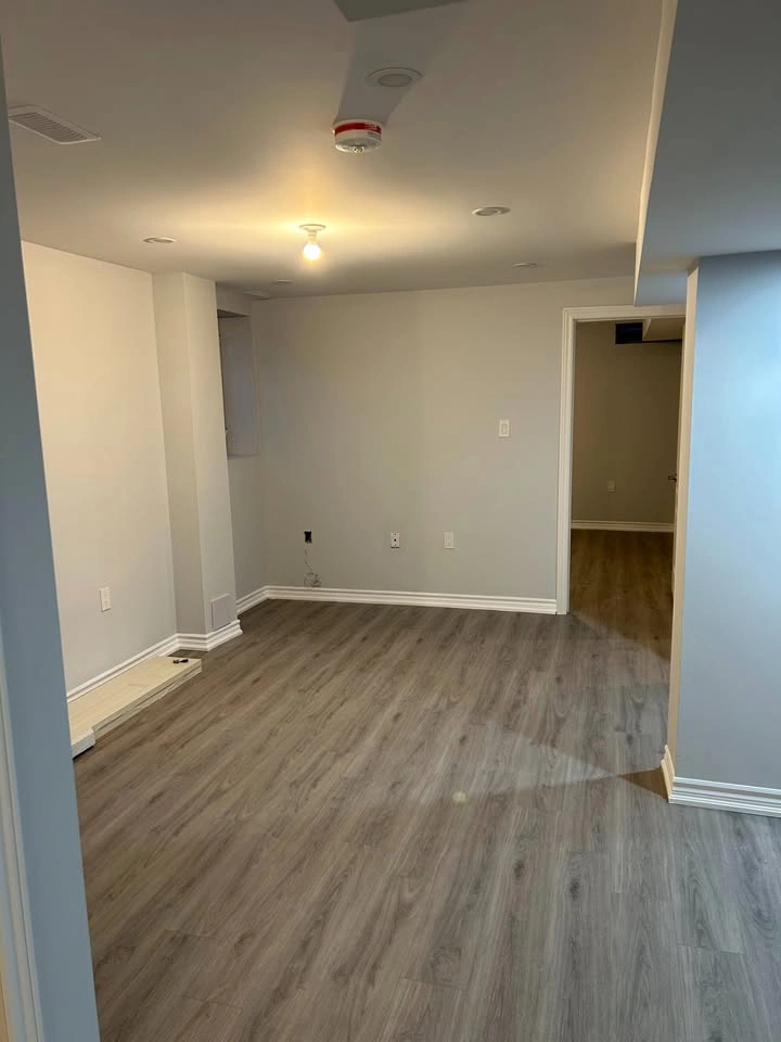 3 Beds 2 Baths Apartment - photo 4