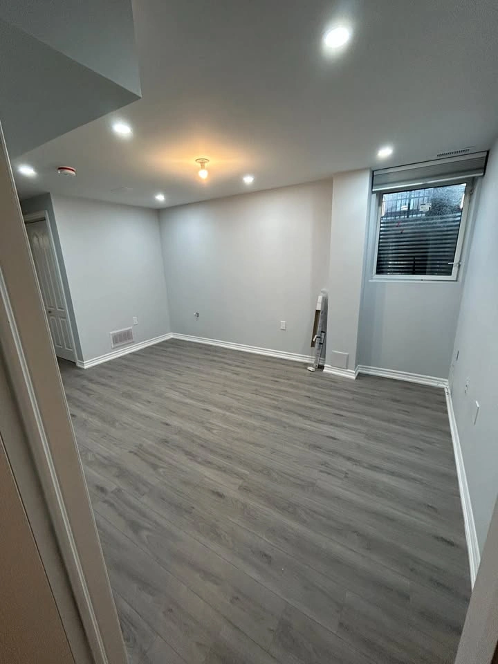 3 Beds 2 Baths Apartment - photo 5