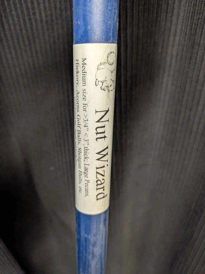 Lawn Tools - Nut Wizard & Plastic Rake - photo 2