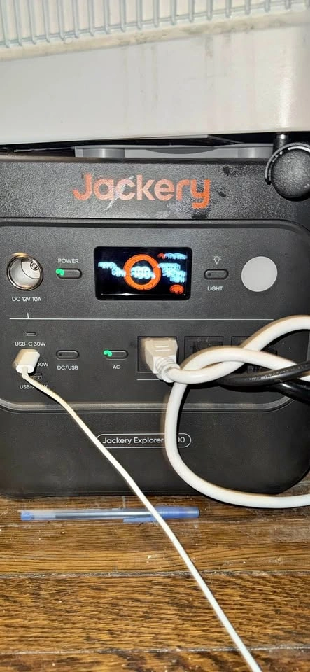 Jackery Explorer 2000