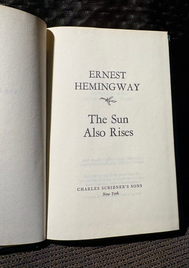 Vintage Classic Hardcover Book: "The Sun Also Rises" Hemingway - photo 3