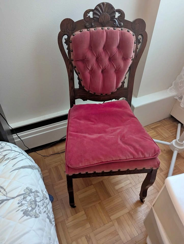 Antique Victorian Style Parlor Chair