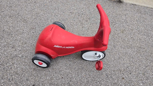 Radio Flyer Glide & Go Trike