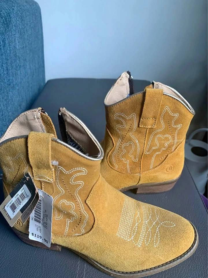 Dingo Cowgirl Boots