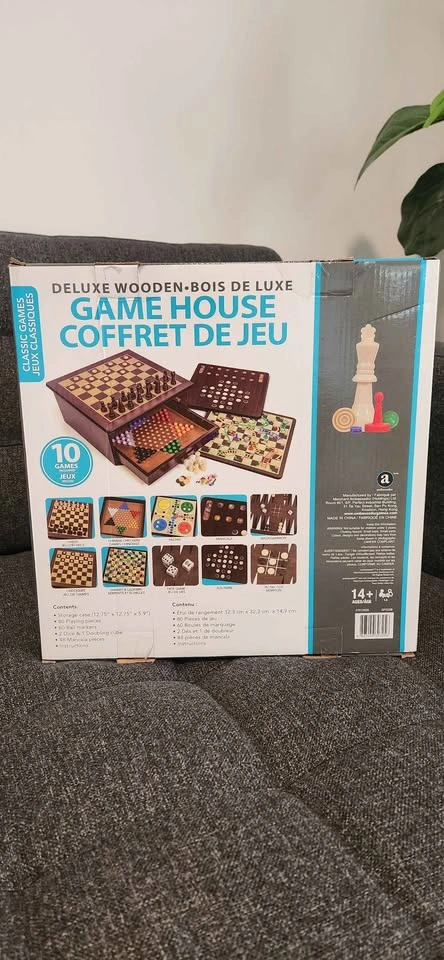 Deluxe Wooden Game House - 10 Classic Games Included - photo 3