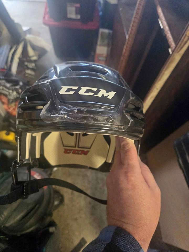 CCM Men's Senior Helmet