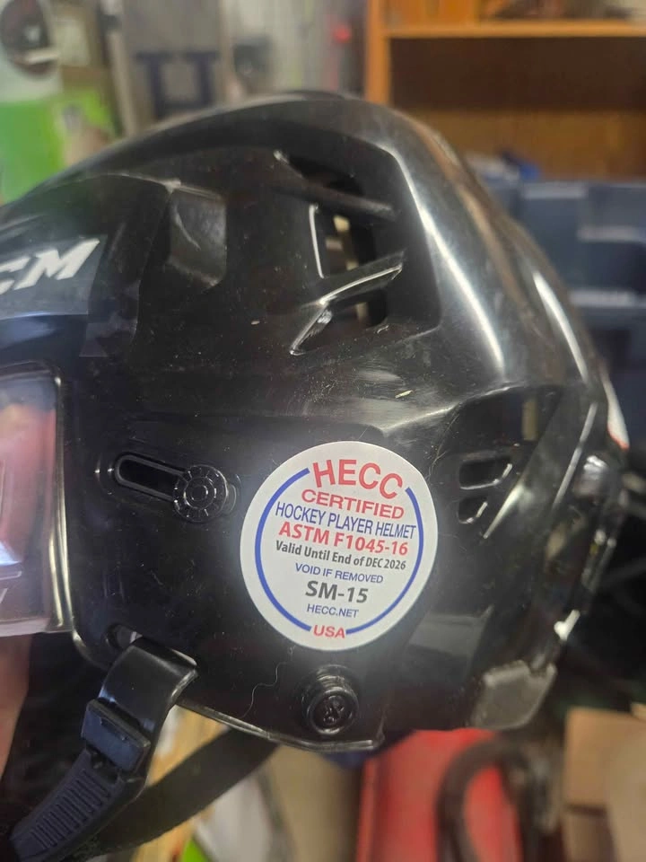 CCM Men's Senior Helmet - photo 3