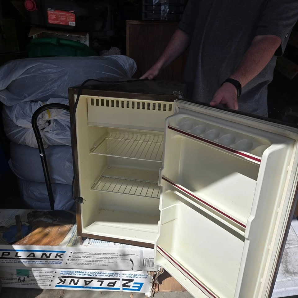Mini Fridge - photo 2
