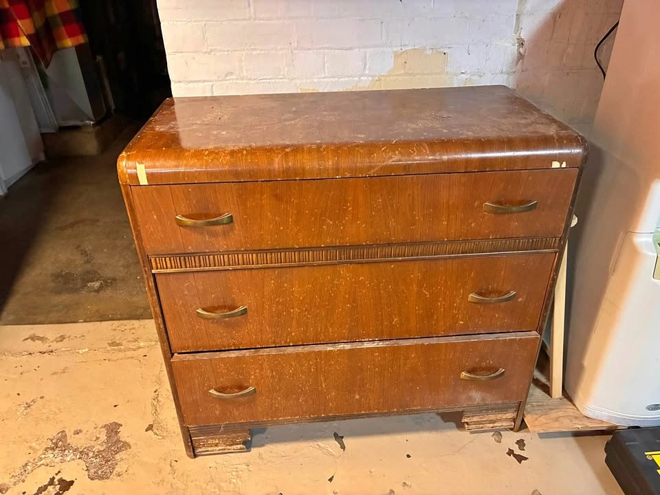 Vintage chest of drawers