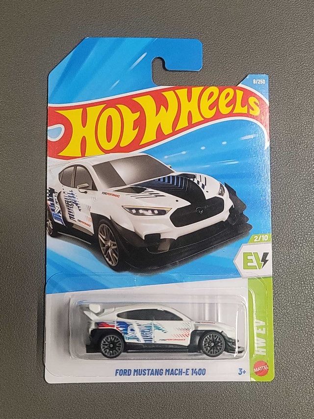 Hot Wheels Ford Mustang Mach-E 1400