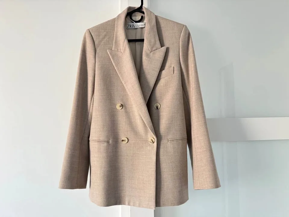Zara Double-breasted straight-cut Blazer