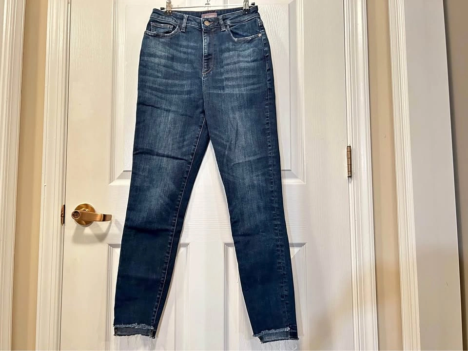 DL1961 Chrissy Ultra High Rise Skinny Jeans - Size 26