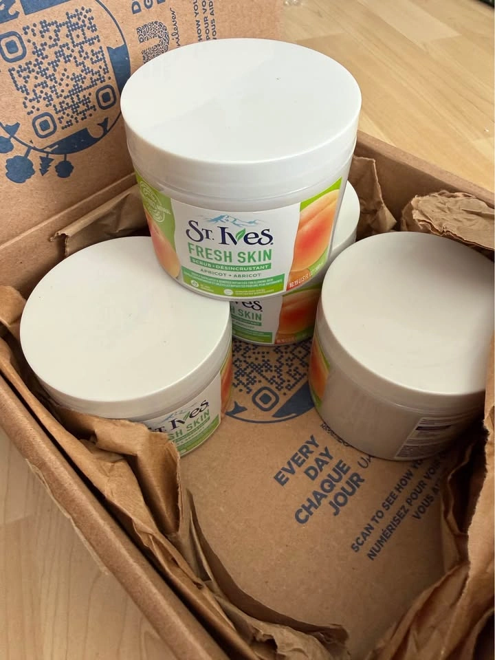 Brand New St. Ives Apricot Scrub 4-Pack - photo 3