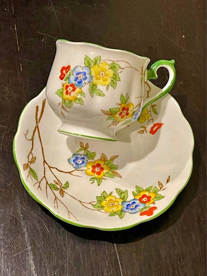 Very rare Royal Albert Teacup, 9400, Green Handle