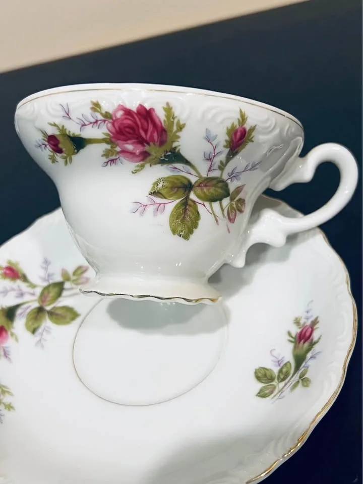 Vintage Footed Tea Cup and Saucer Floral Set - photo 2