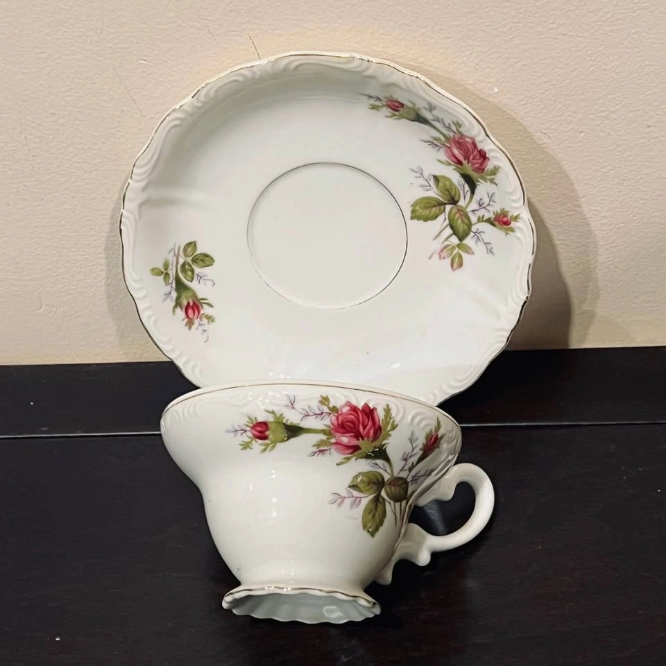Vintage Footed Tea Cup and Saucer Floral Set - photo 4