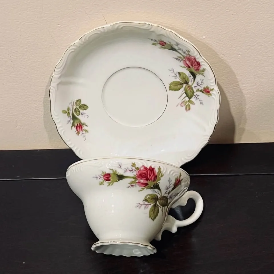Vintage Footed Tea Cup and Saucer Floral Set - photo 4