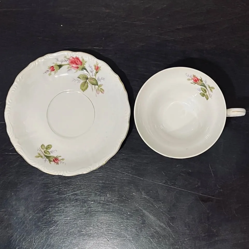 Vintage Footed Tea Cup and Saucer Floral Set - photo 5