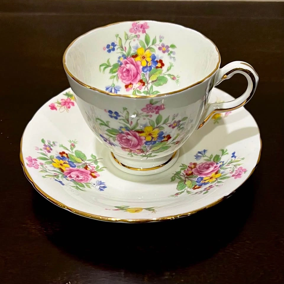 Vintage Delphine Floral Tea Cup and Saucer Set with Gold Trim - photo 2