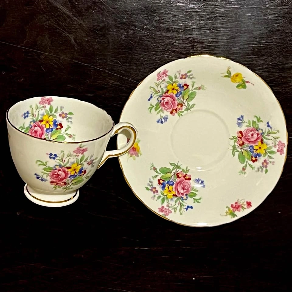 Vintage Delphine Floral Tea Cup and Saucer Set with Gold Trim - photo 4