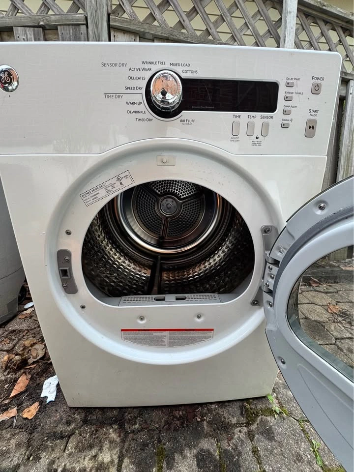 GE 24" Compact Electric Dryer - Perfect for Condos/Apartments - photo 3